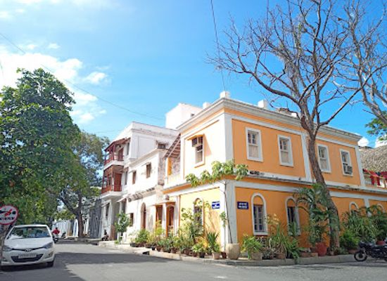 india/pondicherry/white-town/attraction/rock-mountains-picture-spot