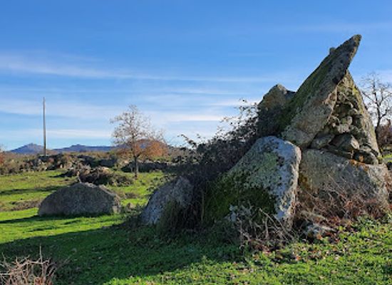 portugal/serra-de-sao-mamede-natural-park/attraction/parque-megalitico-dos-coureleiros