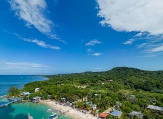 honduras/roatan/attraction/west-bay-beach