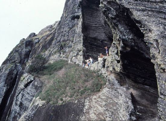 pitcairn-islands/tedside/attraction/christian-s-cave