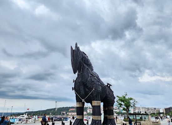 turkiye/canakkale/attraction/canakkale-kordon