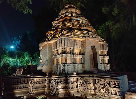 india/delhi/attraction/bharat-darshan-park