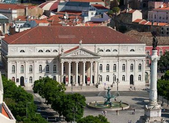 portugal/estremadura/attraction/teatro-nacional-dona-maria-ii