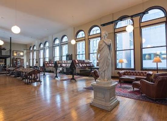 ohio/cincinnati/attraction/the-mercantile-library