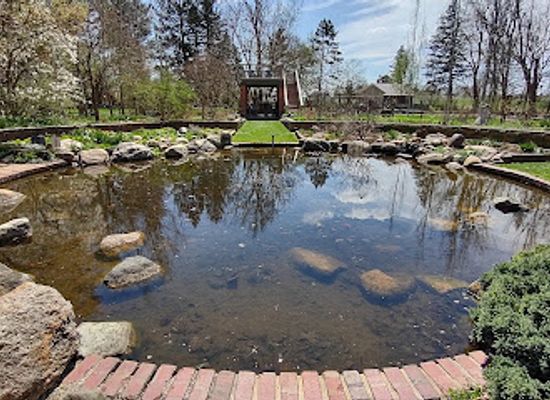 indiana/the-lakes-region/attraction/defries-gardens-river-preserve-county-park