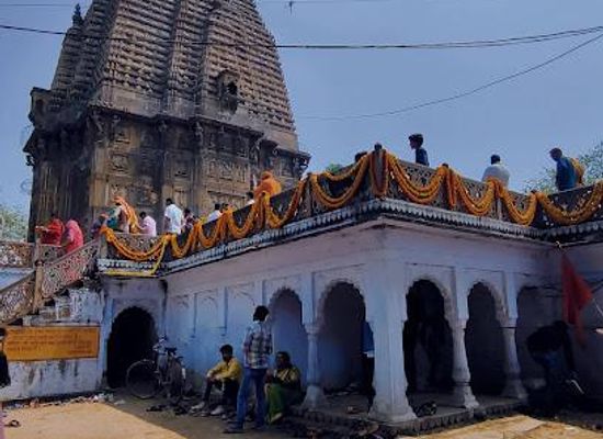 india/varanasi/attraction/durga-temple-ramnagar