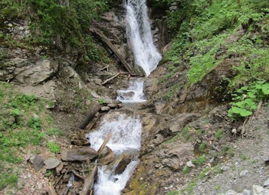 romania/buila-vanturarita-national-park/attraction/cascada-cosana