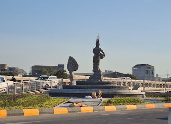 cambodia/kampong-cham/attraction/mermaid-fountain