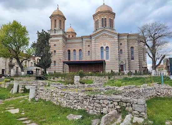 romania/constanta/attraction/saints-peter-and-paul-cathedral