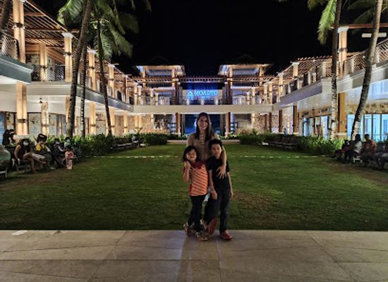 philippines/panglao-island/attraction/moadto-strip