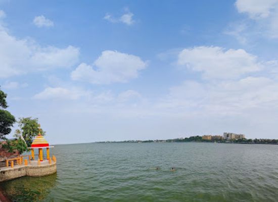 india/bhopal/attraction/mandir-sheetal-das-ki-bagiya