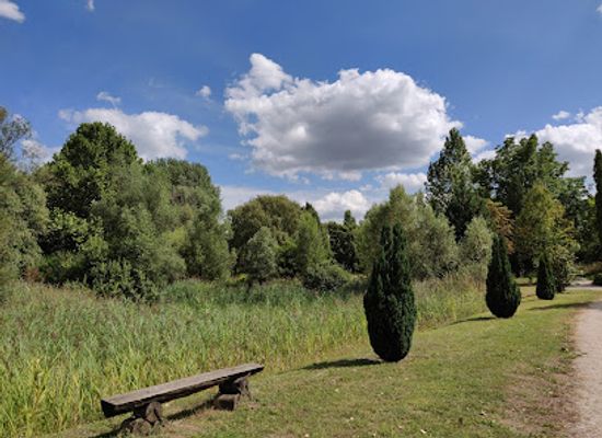 hungary/central-transdanubia/attraction/babolnai-arboretum-es-allatpark