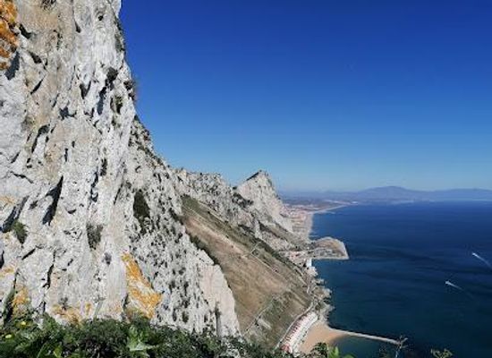 gibraltar/gorham-s-cave-complex/attraction/mediterranean-steps