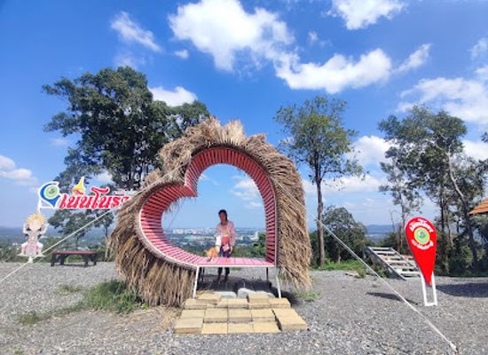 thailand/andaman-coast/attraction/Nern Nora Viewpoint Suratthani City