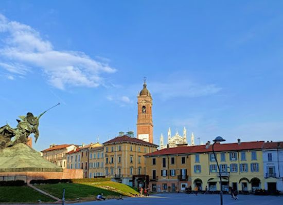 italy/brianza/attraction/monumento-ai-caduti
