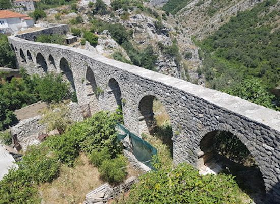 montenegro/bar/attraction/akvadukti