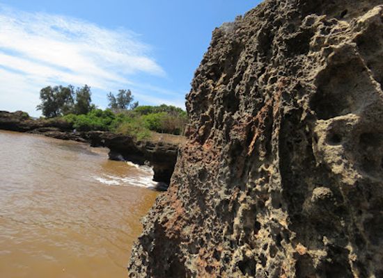 kenya/eastern-region/attraction/vasco-da-gama-pillar