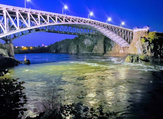 canada/fundy-national-park/attraction/reversing-falls-bridge