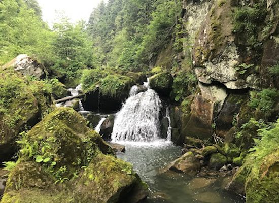 ukraine/transcarpathia/attraction/vodospad-verkhnokam-yanskyy