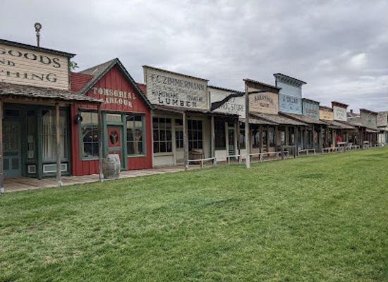 kansas/dodge-city/attraction/boot-hill-museum