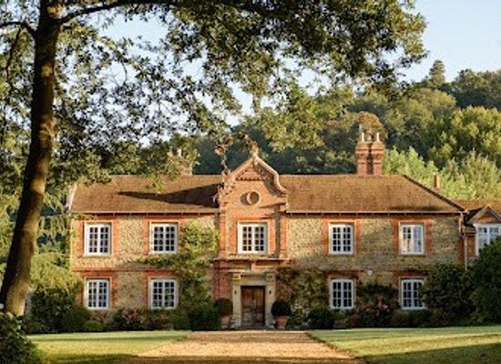 united-kingdom/london/attraction/chilworth-manor-vineyard
