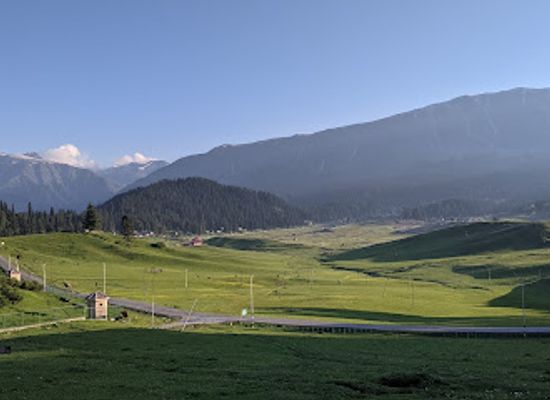 india/kashmir-valley/attraction/vare-kanoul-nag-frozen-lake-2-alpathar-lake