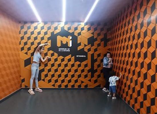 turkiye/istanbul/attraction/museum-of-illusions-istanbul-istiklal