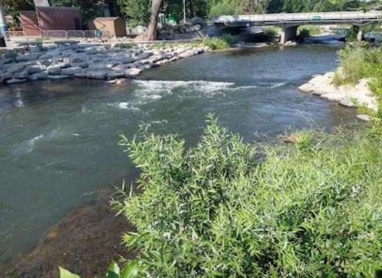 nevada/reno/attraction/truckee-river-whitewater-park
