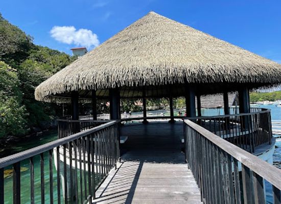 indonesia/labuan-bajo/attraction/pavilion-off-shore