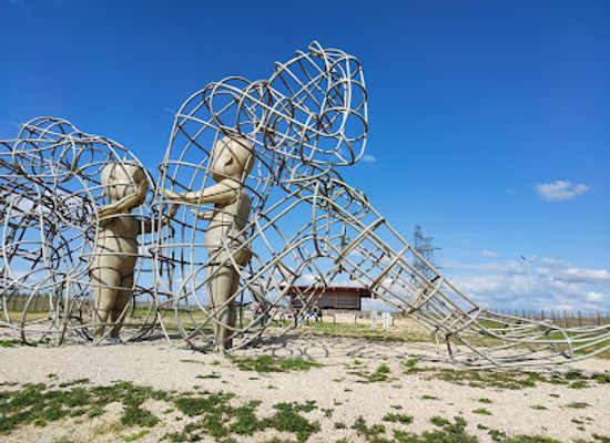 hungary/central-transdanubia/attraction/szeretet-szobor