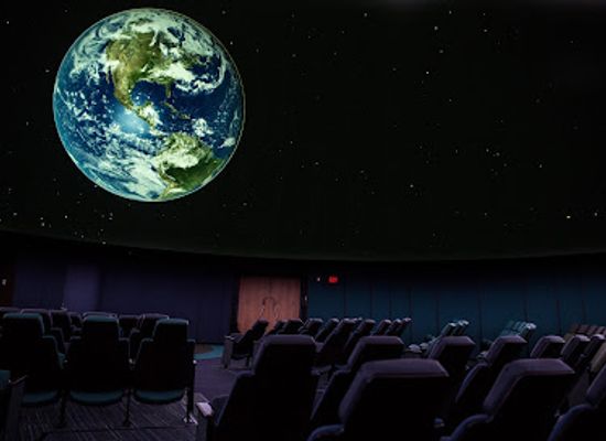michigan/grand-rapids/attraction/roger-b-chaffee-planetarium-at-the-grand-rapids-public-museum
