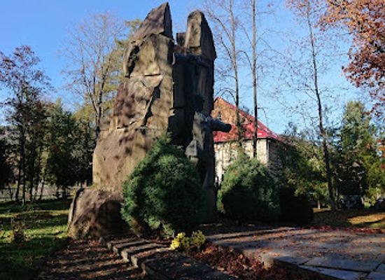 ukraine/yaremche/attraction/pam-yatnyk-partyzanam-kovpakivtsyam