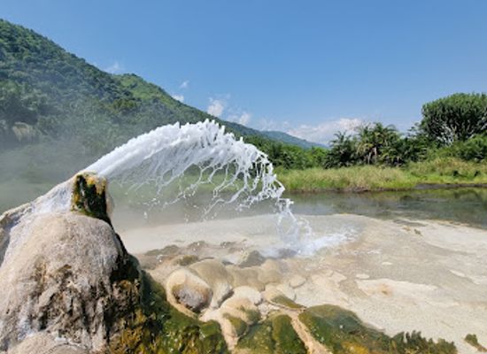 uganda/western-region/attraction/the-female-hot-spring