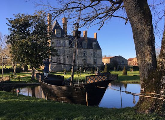 france/pays-de-la-loire/attraction/chateau-de-la-guignardiere