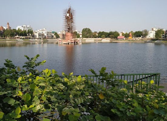 india/vadodara/attraction/sur-sagar-lake