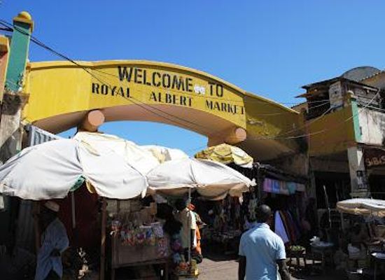 the-gambia/bakau/attraction/albert-market