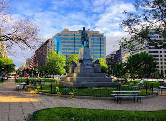 maryland/bethesda/attraction/farragut-square