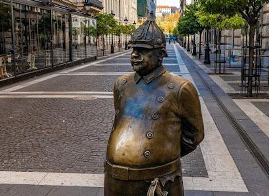 hungary/budapest/attraction/the-policeman