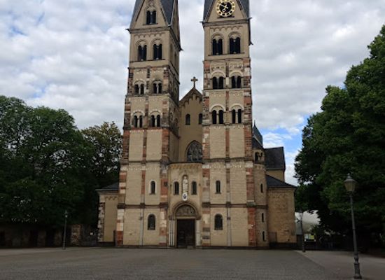 germany/koblenz/attraction/kastorbrunnen
