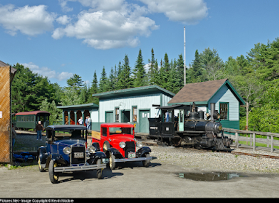 maine/washington-county/attraction/wiscasset-waterville-and-farmington-railway-museum