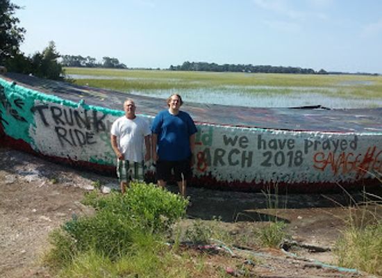 south-carolina/folly-beach/attraction/folly-beach-graffiti-boat