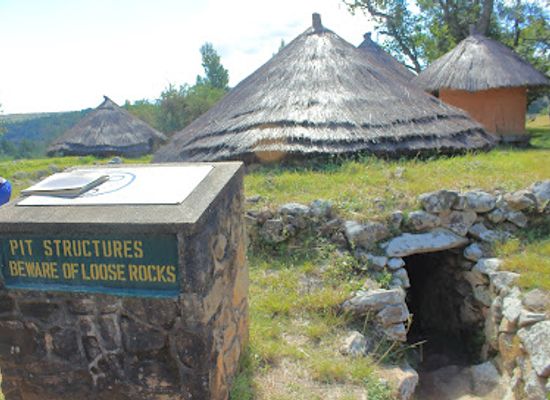 zimbabwe/eastern-highlands/attraction/nyanga-pit-structures