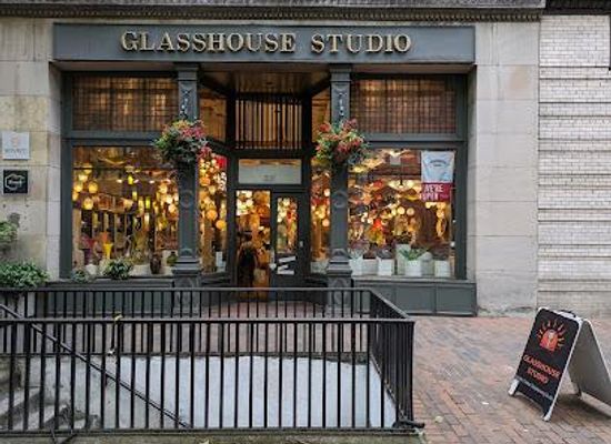 washington/puget-sound/attraction/glasshouse-studio