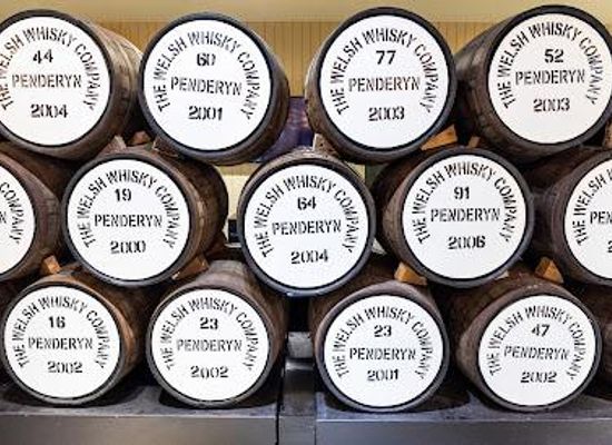 united-kingdom/powys/attraction/penderyn-brecon-beacons-distillery-visitor-centre-and-shop