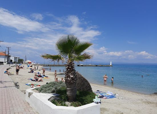 greece/chalkidiki/attraction/pefkochori-lighthouse