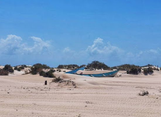 yemen/socotra-island/attraction/aomak-beach