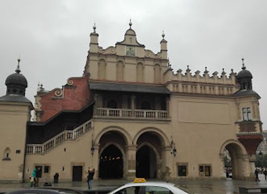 poland/lesser-poland/attraction/polonia-wax-museum