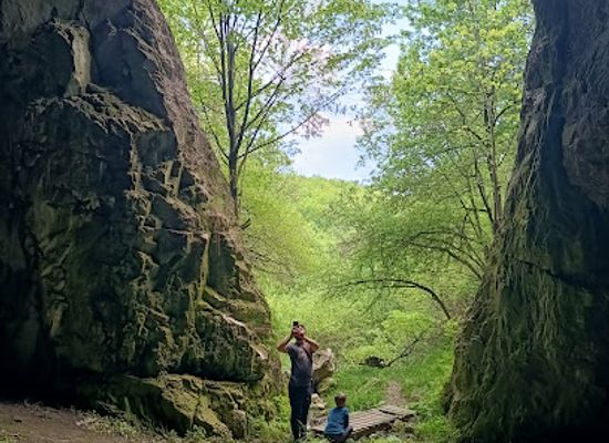 romania/mehedinti/attraction/pestera-balta