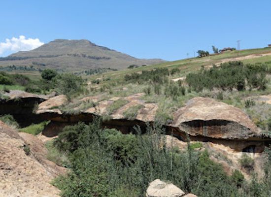 lesotho/thaba-tseka/attraction/liphofung-cave-chalets