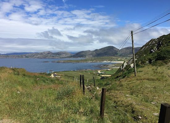 ireland/county-kerry/attraction/wild-atlantic-way-discovery-point-dooneen-scenic-viewpoint